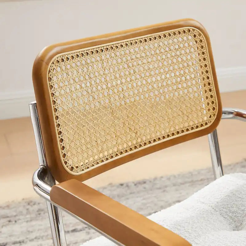 Fauteuil pivotant d'appoint avec dossier en rotin, assise en similicuir et accoudoirs et pieds en bois