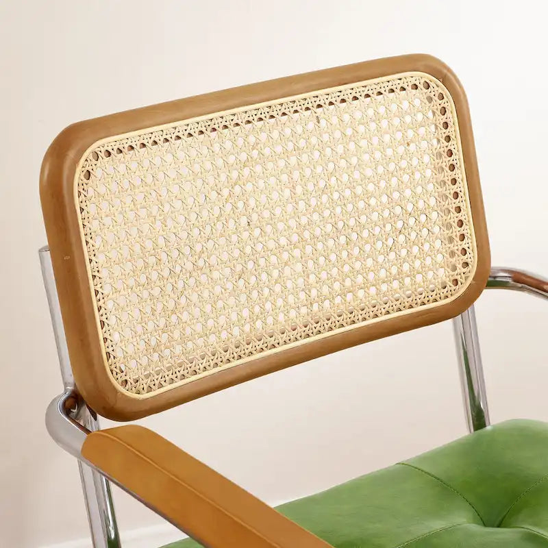 Fauteuil pivotant d'appoint avec dossier en rotin, assise en similicuir et accoudoirs et pieds en bois