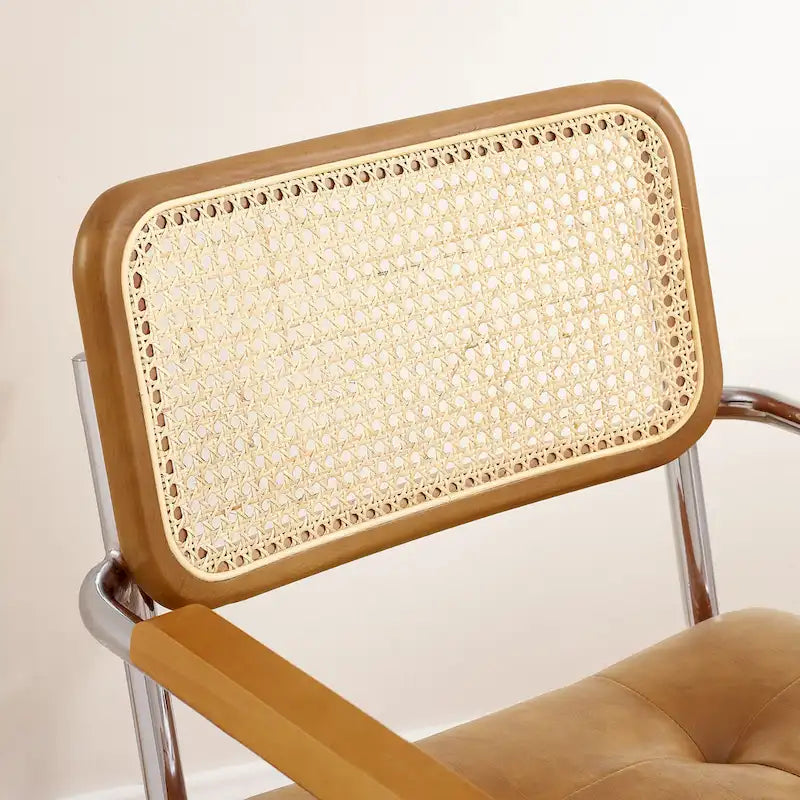 Fauteuil pivotant d'appoint avec dossier en rotin, assise en similicuir et accoudoirs et pieds en bois