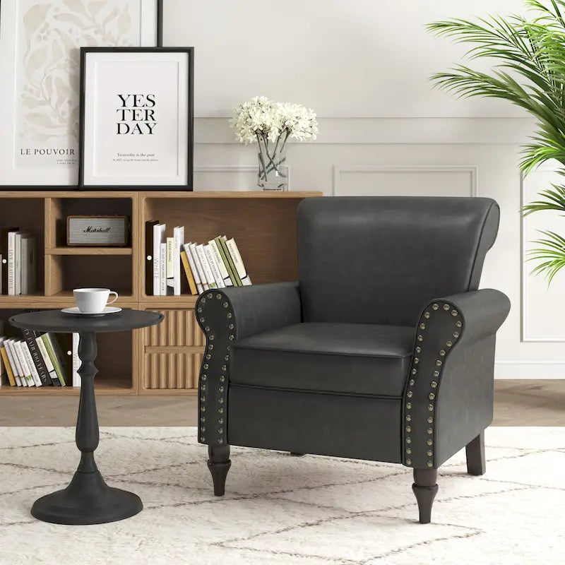 Fauteuil d'appoint en similicuir avec accoudoirs roulés et garniture cloutée – Chaise de salon classique avec pieds en bois massif