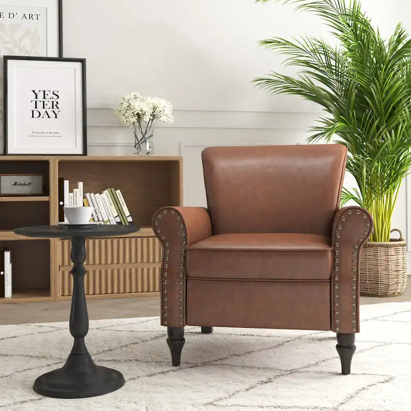 Fauteuil d'appoint en similicuir avec accoudoirs roulés et garniture cloutée – Chaise de salon classique avec pieds en bois massif