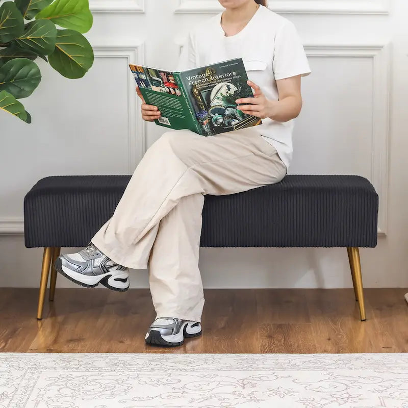 Banc rembourré en velours rayé 43" avec pieds en métal doré – pour le bout de lit, l'entrée et le salon